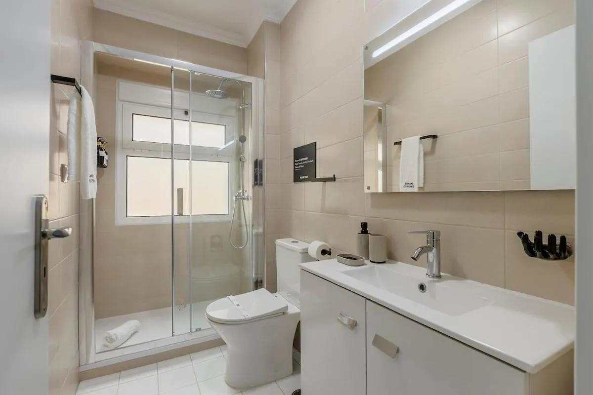 Amadora Flat 5 Apartment