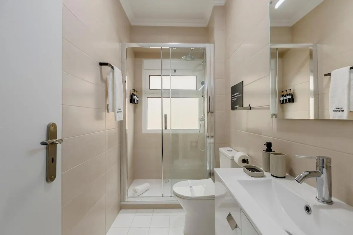 Amadora Flat 5 Apartment