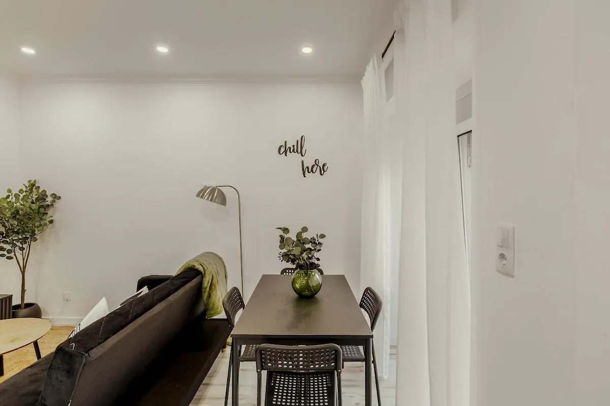 Amadora Flat 5 Apartment