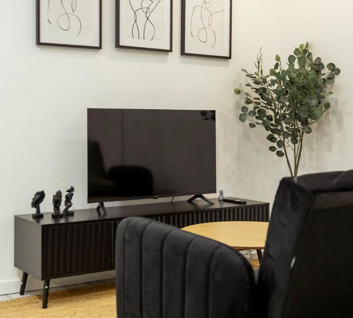 Amadora Flat 5 Apartment